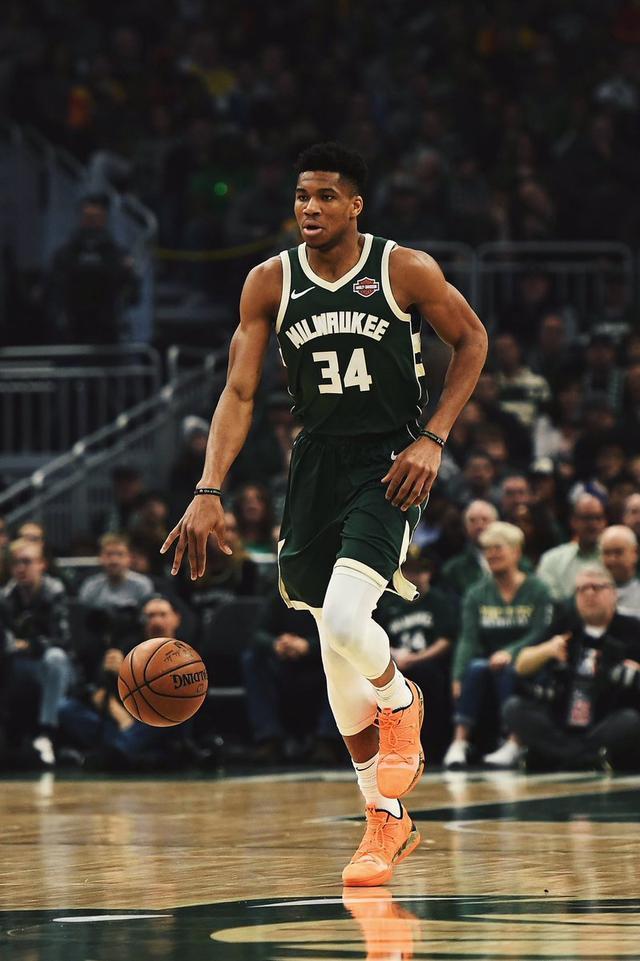 队的教练和 队的教练和