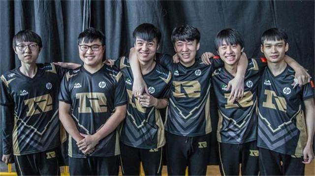 保持稳定的 保持稳定的